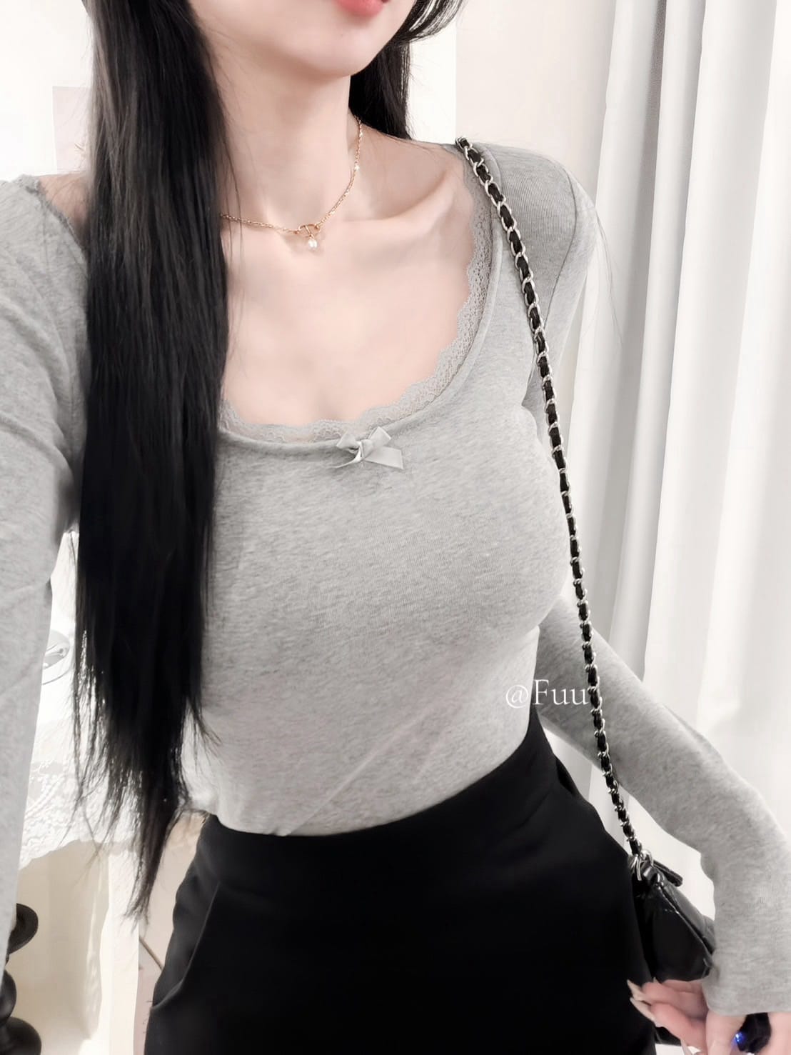拼蕾絲花邊蝴蝶結內杯圓領長袖上衣